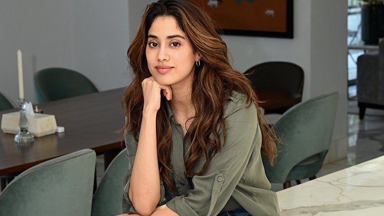 Janhvi Kapoor | Amey Mansabdar