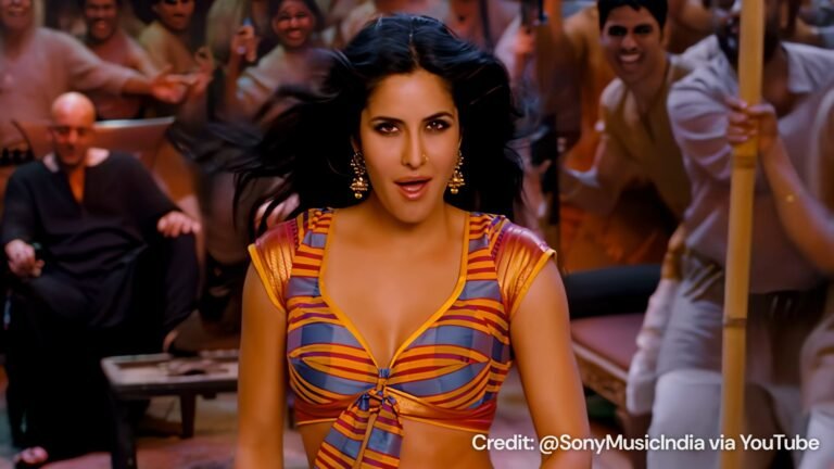 Chikni Chameli - 8K_4k Music Video _ Katrina Kaif, Hrithik _ Agneepath _ Shreya Ghoshal _ Ajay-Atul 0-47 screenshot_16x9_credited